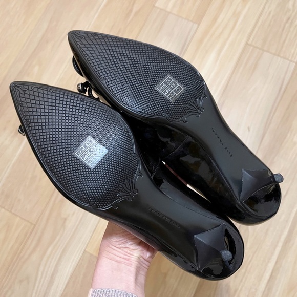 New* Elie Tahari low heel patent leather pumps - Picture 4 of 4